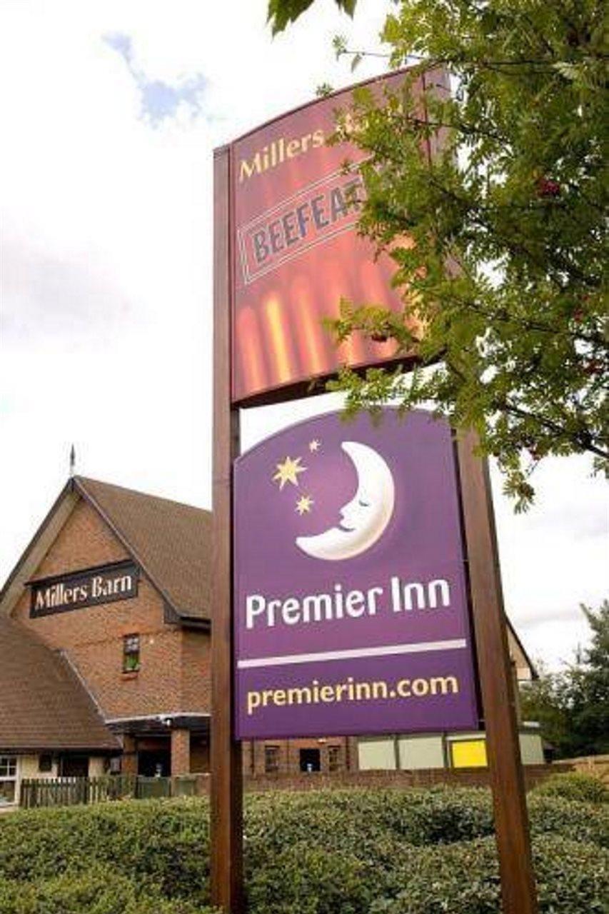 Premier Inn Nottingham West ภายนอก รูปภาพ